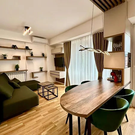 Emerald Luxury Апартаменты